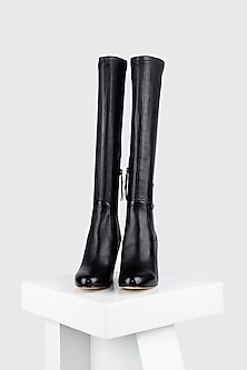 product-color-Black