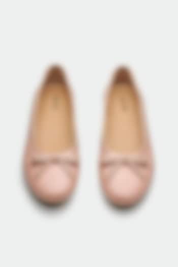 Pink Genuine Leather Juttis by Oroh at Pernia's Pop Up Shop