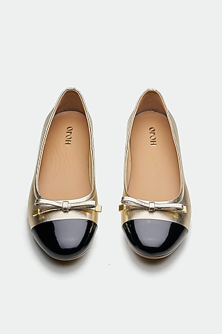 Gold Genuine Leather Bow Juttis by Oroh
