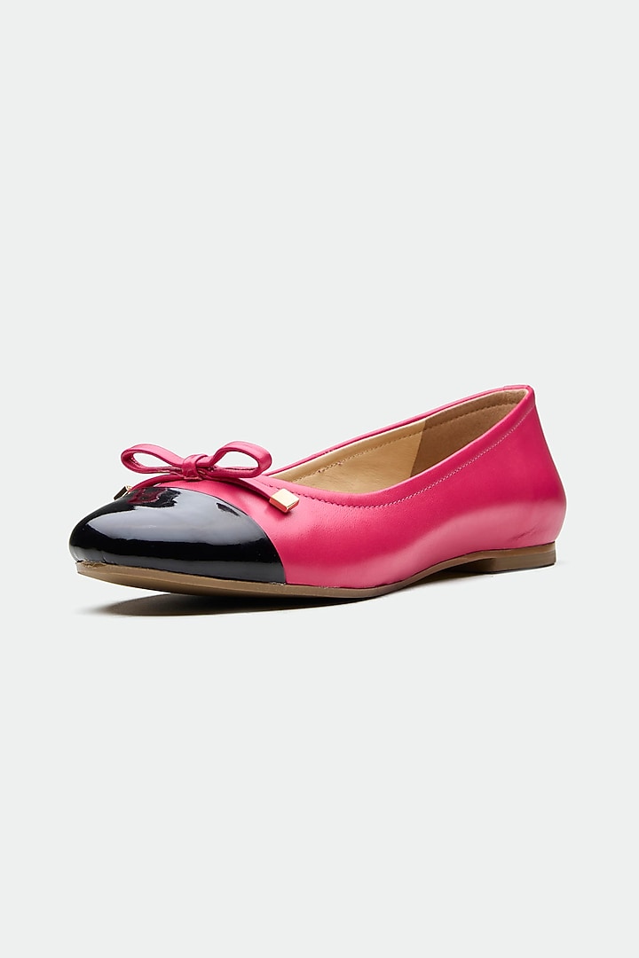 Pink Genuine Leather Bow Juttis by Oroh at Pernia's Pop Up Shop