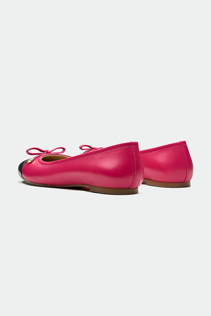 Pink Genuine Leather Bow Juttis by Oroh at Pernia's Pop Up Shop