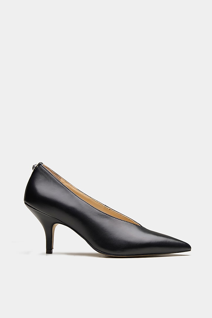 Black Genuine Leather Pointed-Toe Pump Heels by Oroh at Pernia's Pop Up Shop