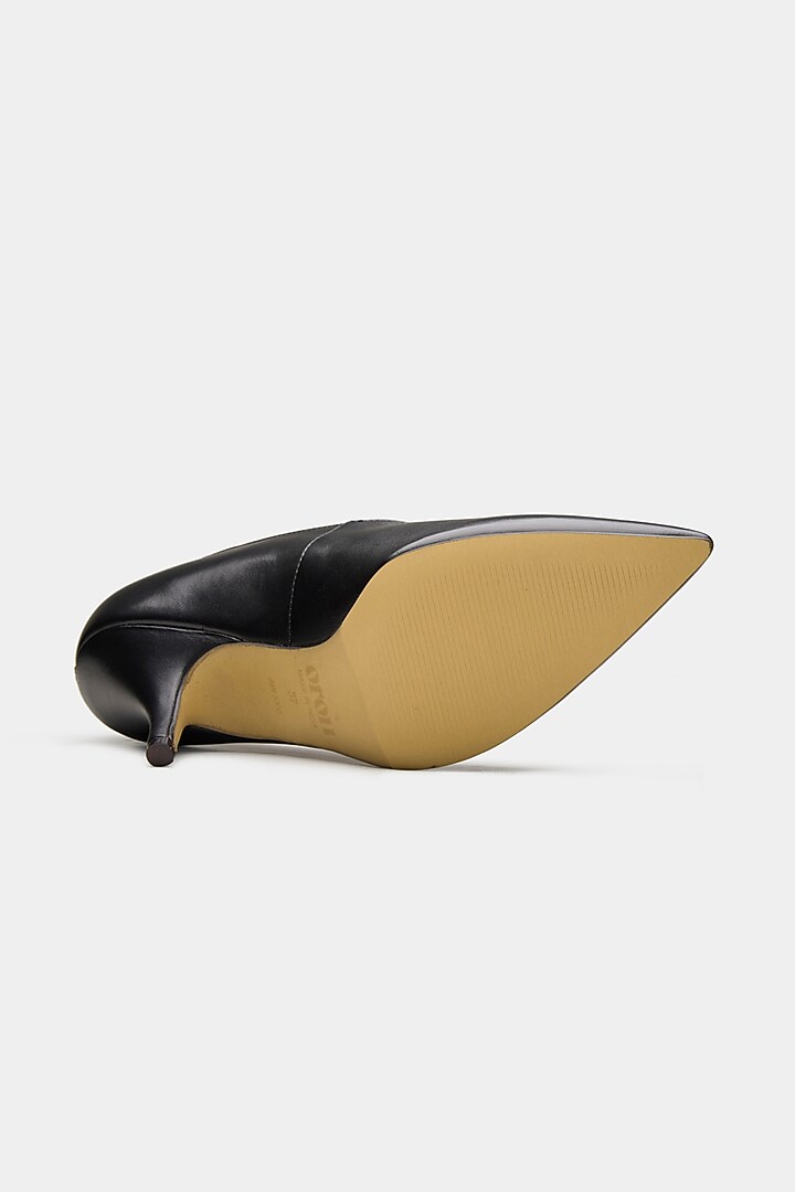 Black Genuine Leather Pointed-Toe Pump Heels by Oroh at Pernia's Pop Up Shop