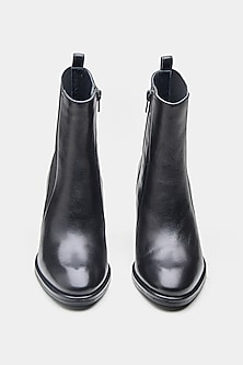 product-color-Black