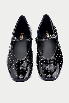 product-color-Black