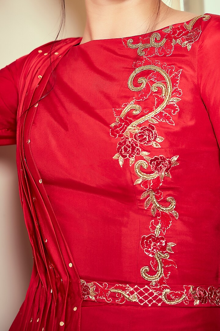 Red Embellished Kurta Set by Oru at Pernia's Pop Up Shop