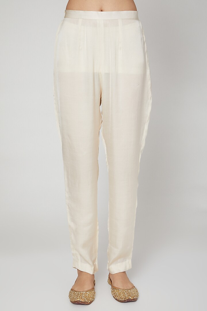 Off White Embroidered Kaftan Set by Oru at Pernia's Pop Up Shop