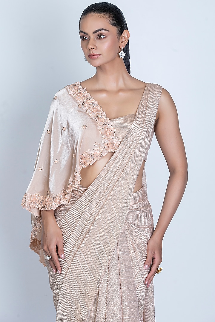 Light Peach Pleated Foil Knitted Pre-Stitched Draped Wedding Saree Set by ORU PRET at Pernia's Pop Up Shop