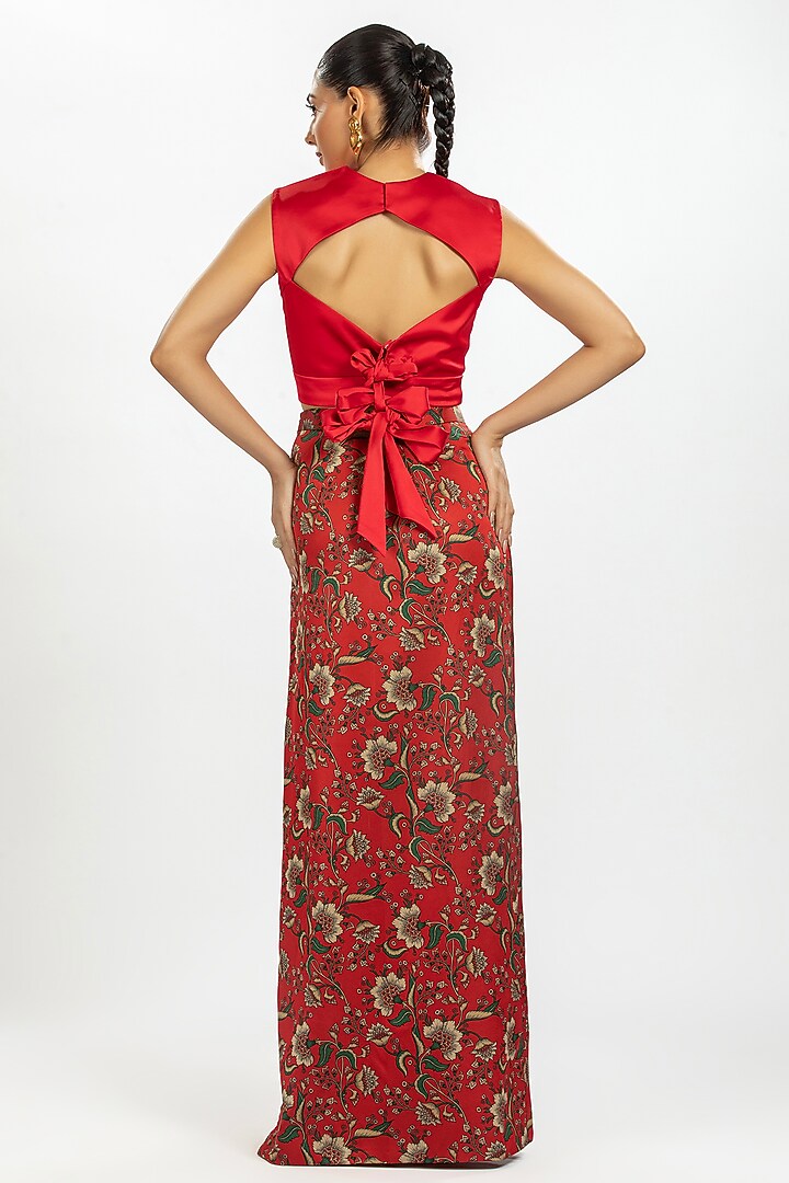 Red Satin Floral Printed Skirt Set by ORU PRET at Pernia's Pop Up Shop