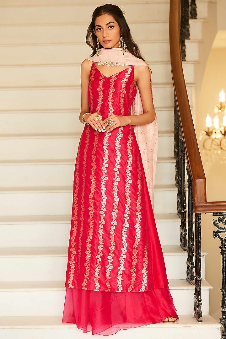 Scarlet Red Banarasi Handloom Lehenga Set by OSAA By Adarsh