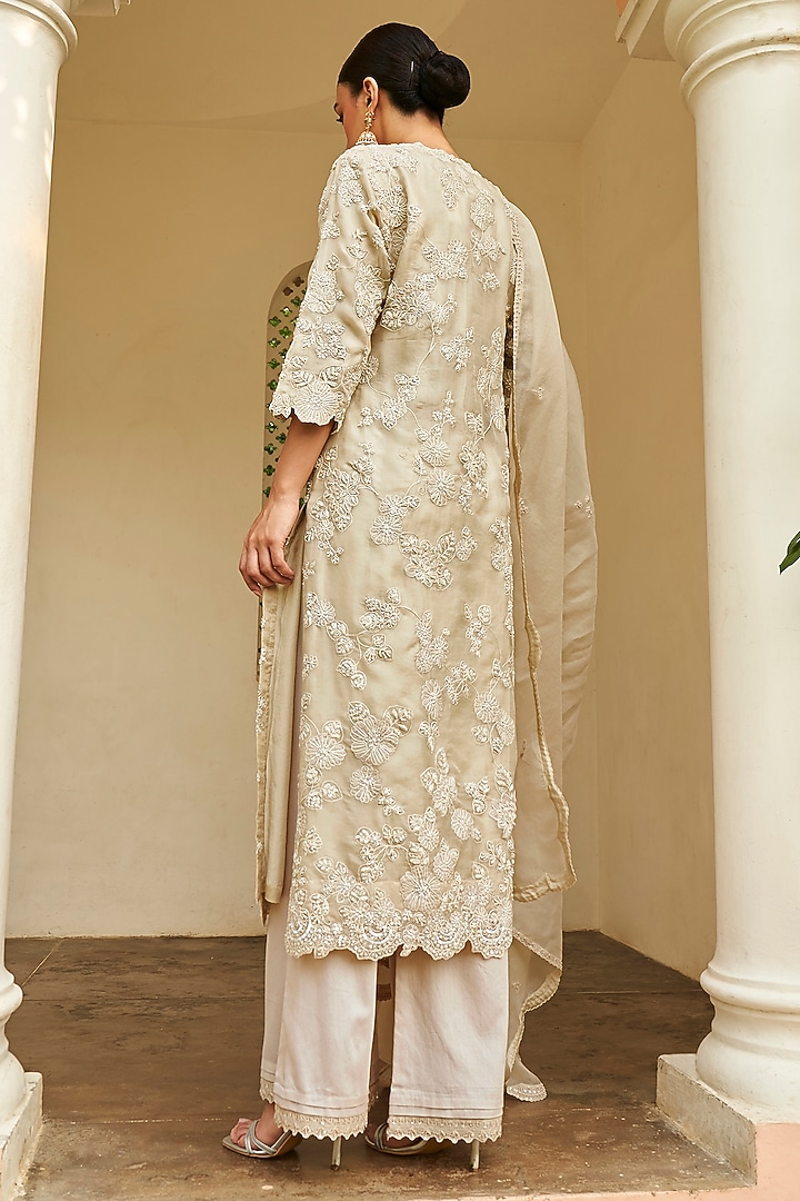 Pearl White Organza Aari Embroidered Kurta Set by Osaa By Adarsh at Pernia's Pop Up Shop