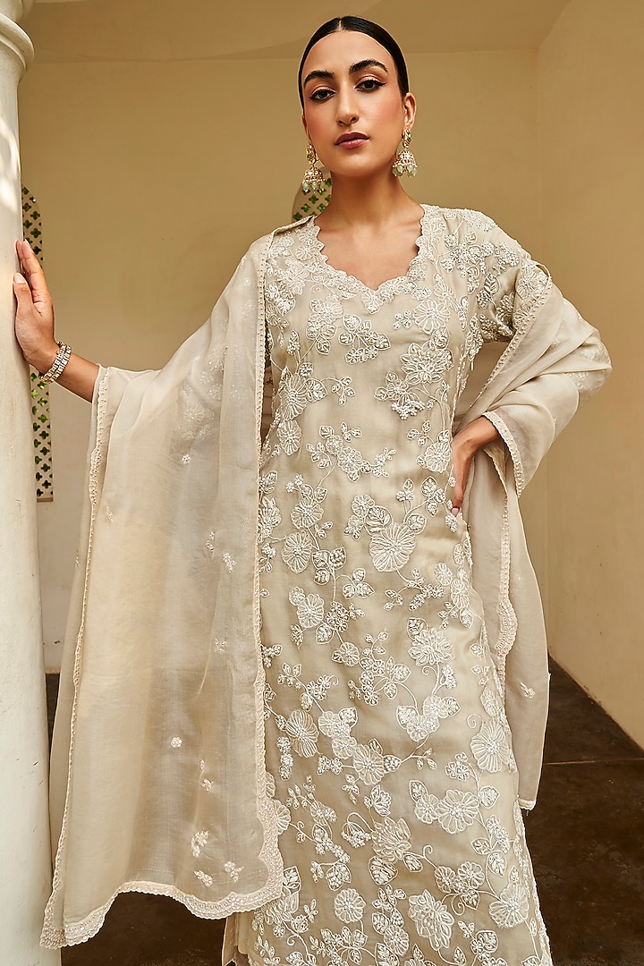 Pearl White Organza Aari Embroidered Kurta Set by Osaa By Adarsh at Pernia's Pop Up Shop