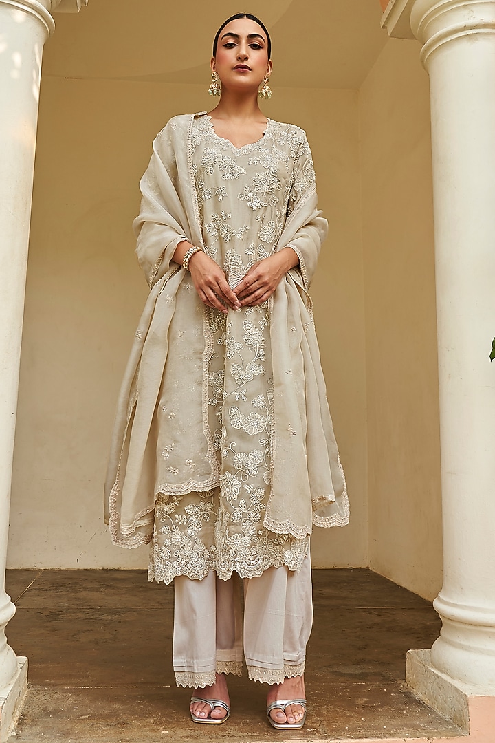 Pearl White Organza Aari Embroidered Kurta Set by Osaa By Adarsh at Pernia's Pop Up Shop