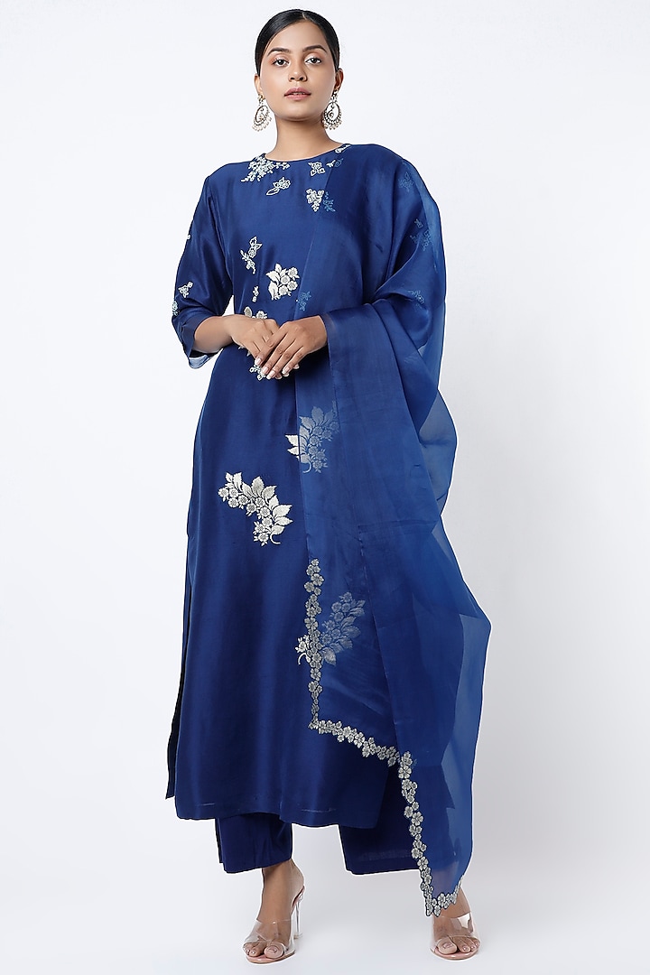 Midnight Blue Embroidered Kurta Set by Osaa By Adarsh