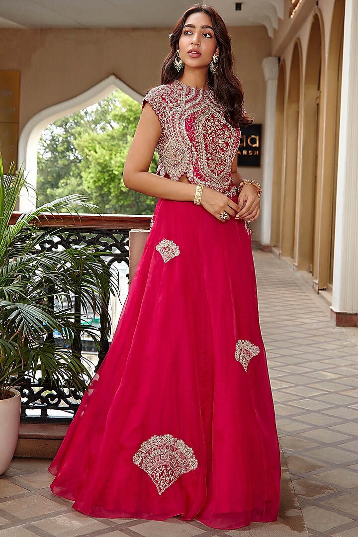 Scarlet Organza Embroidered Wedding Lehenga Set by Osaa By Adarsh at Pernia's Pop Up Shop