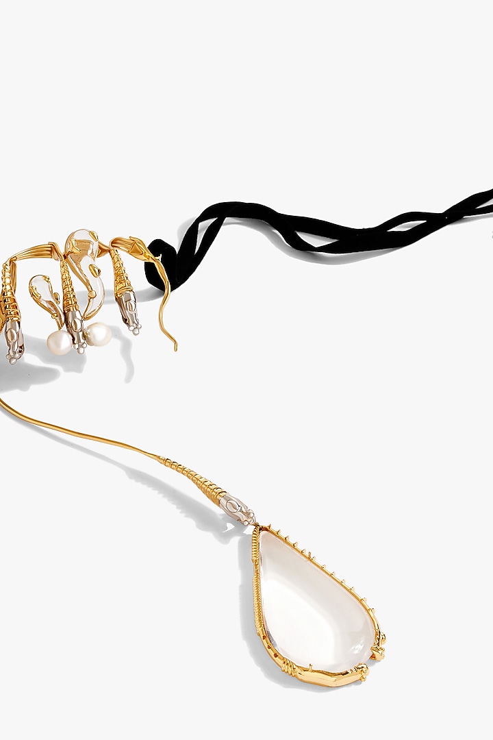Two Tone Finish Baroque Pearl Choker Necklace by Outhouse at Pernia's Pop Up Shop