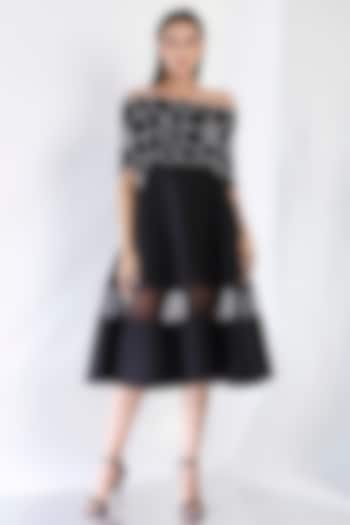 Black Neoprene Strapless Paneled Midi Vacation Dress With Embroidered Wrap by OZEQO at Pernia's Pop Up Shop