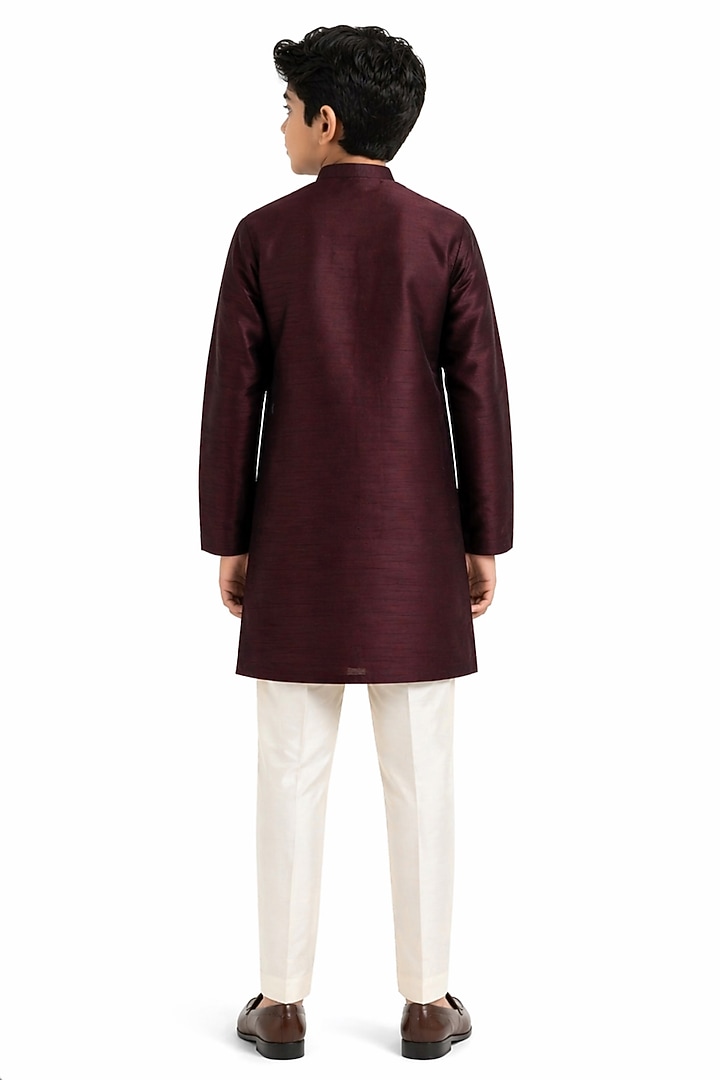 Maroon Linen Embroidered Kurta Set For Boys by Paarsh - Littles at Pernia's Pop Up Shop