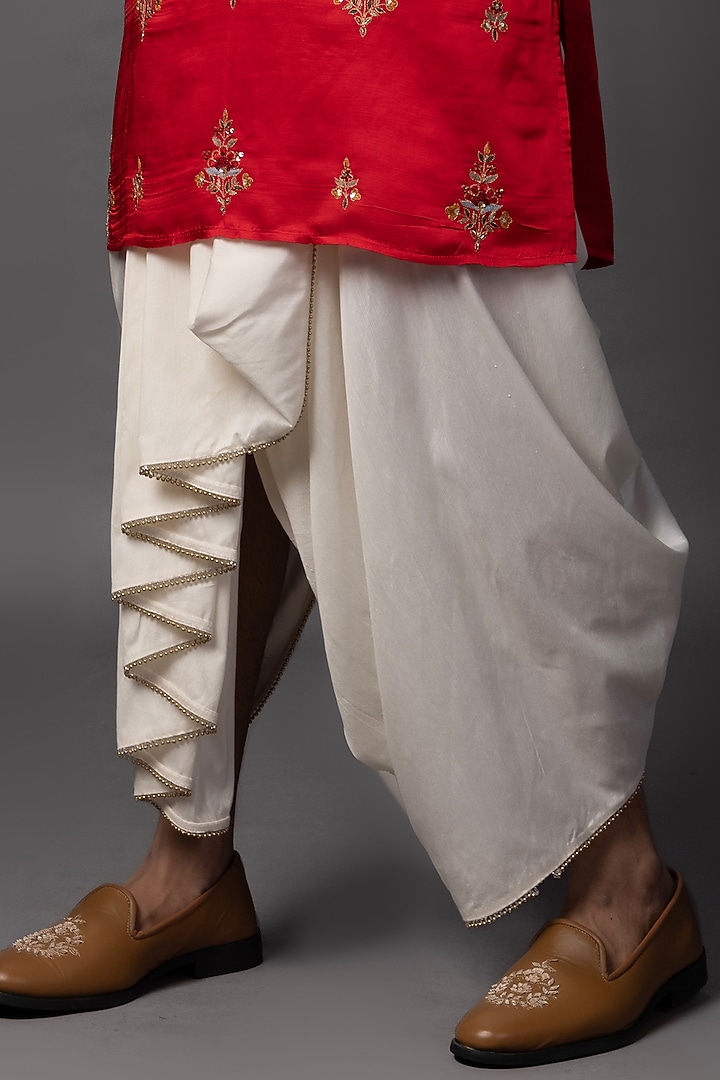 Red Linen Satin Meenakari Embroidered Kurta Set by PAARSH at Pernia's Pop Up Shop