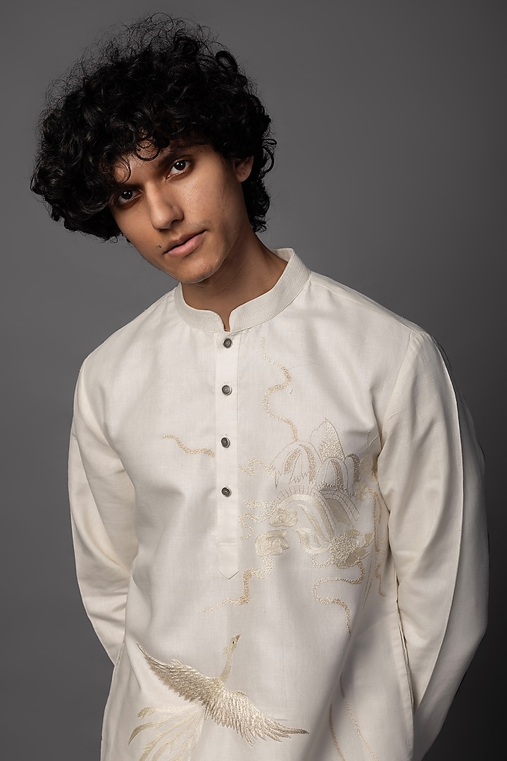 Ivory Bam Silk Thread Embroidered Kurta Set by PAARSH at Pernia's Pop Up Shop