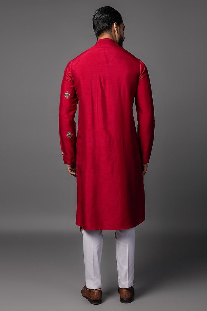 Red Bam Silk Geometric Embroidered Asymmetric Kurta Set by PAARSH at Pernia's Pop Up Shop