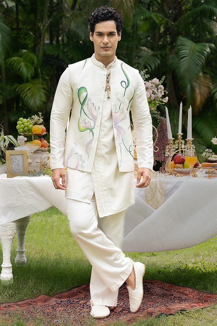 Ivory Chanderi Hand-Painted & Embroidered Bundi Jacket Set by PAARSH at Pernia's Pop Up Shop