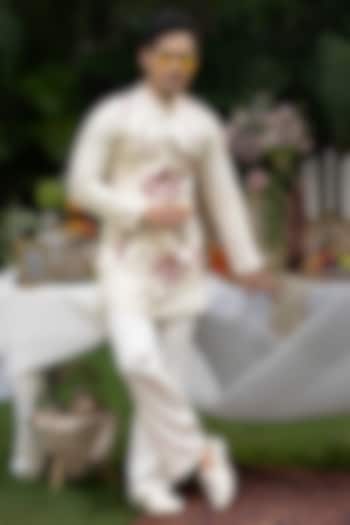 Ivory Linen Satin Hand Embroidered Bundi Jacket Set by PAARSH at Pernia's Pop Up Shop