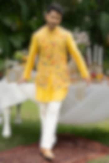 Yellow Organza Hand Embroidered Bundi Jacket Set by PAARSH at Pernia's Pop Up Shop