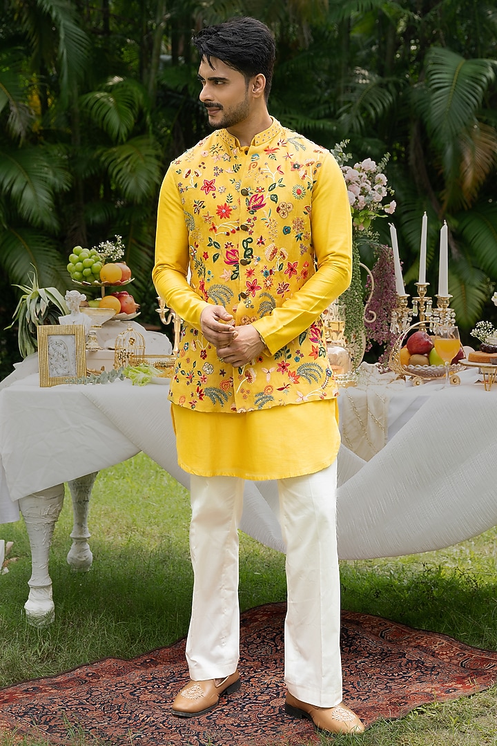 Yellow Organza Hand Embroidered Bundi Jacket Set by PAARSH at Pernia's Pop Up Shop