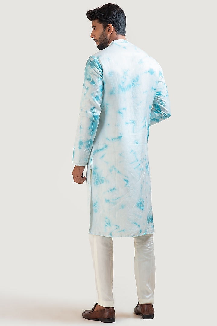 Blue & White Tie & Dye Kurta Set by PAARSH at Pernia's Pop Up Shop