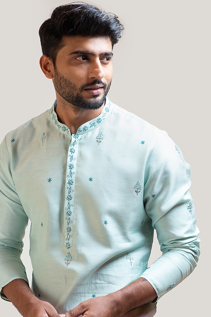 Blue To Red Ombre Embroidered Kurta Set by PAARSH at Pernia's Pop Up Shop