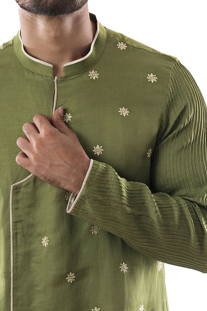Green Malai Cotton Kurta by PAARSH at Pernia's Pop Up Shop