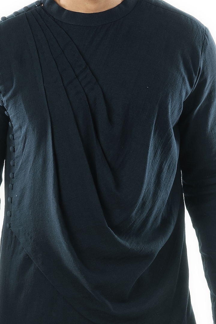 Navy Blue Khadi Draped Kurta Set by PAARSH at Pernia's Pop Up Shop