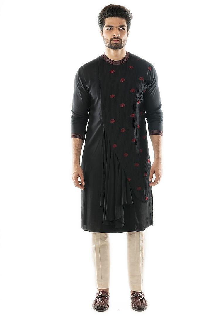Black Embroidered Pleated Kurta Set by PAARSH at Pernia's Pop Up Shop