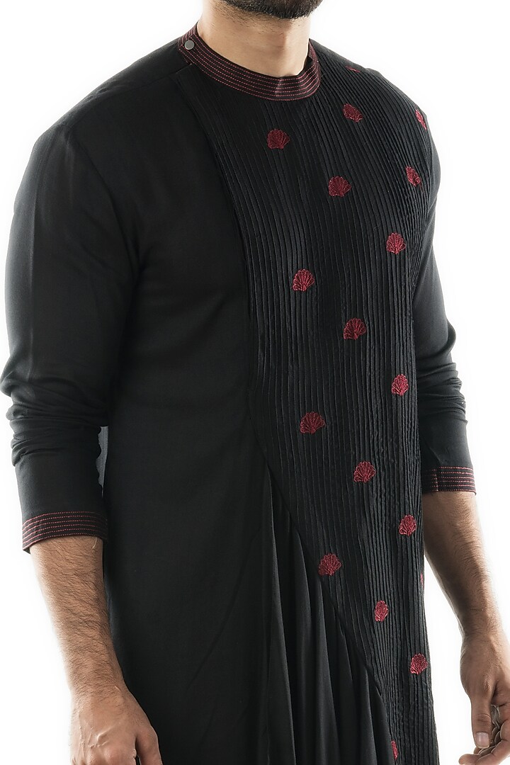 Black Embroidered Pleated Kurta Set by PAARSH at Pernia's Pop Up Shop