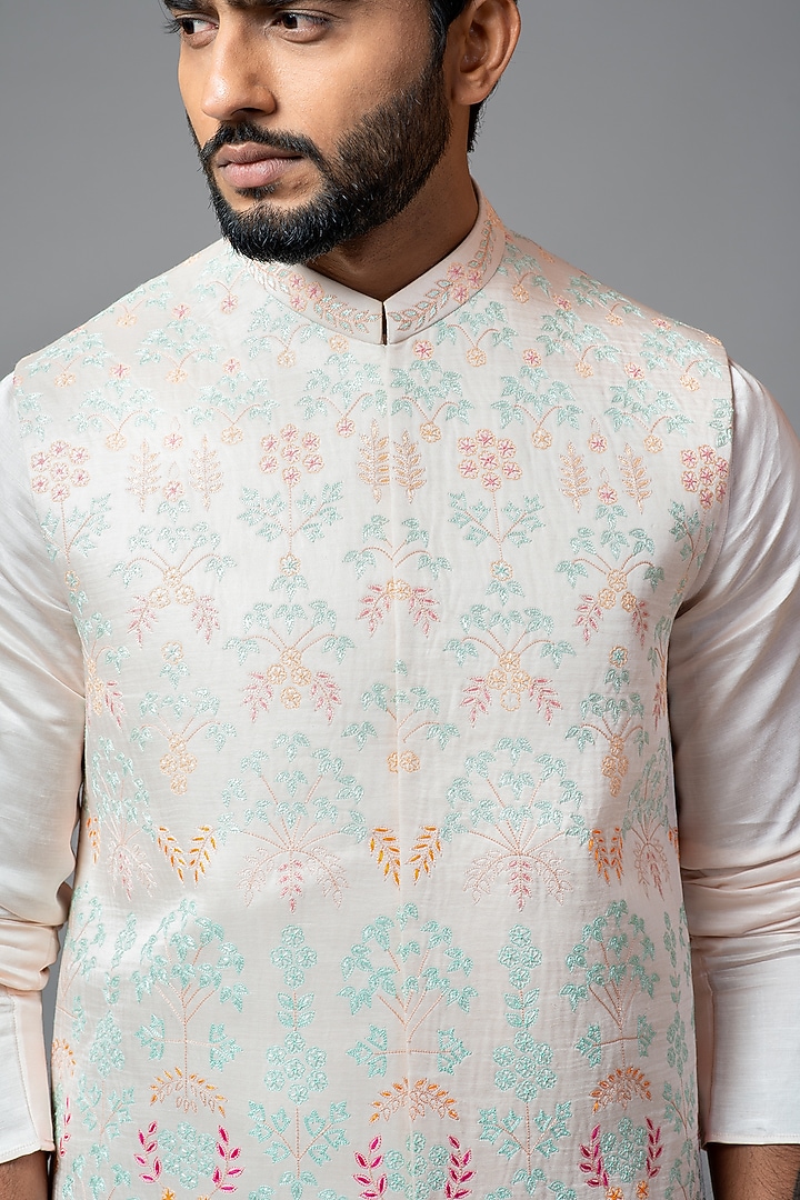 Faded Pink Embroidered Long Nehru Jacket With Kurta Set by PAARSH at Pernia's Pop Up Shop