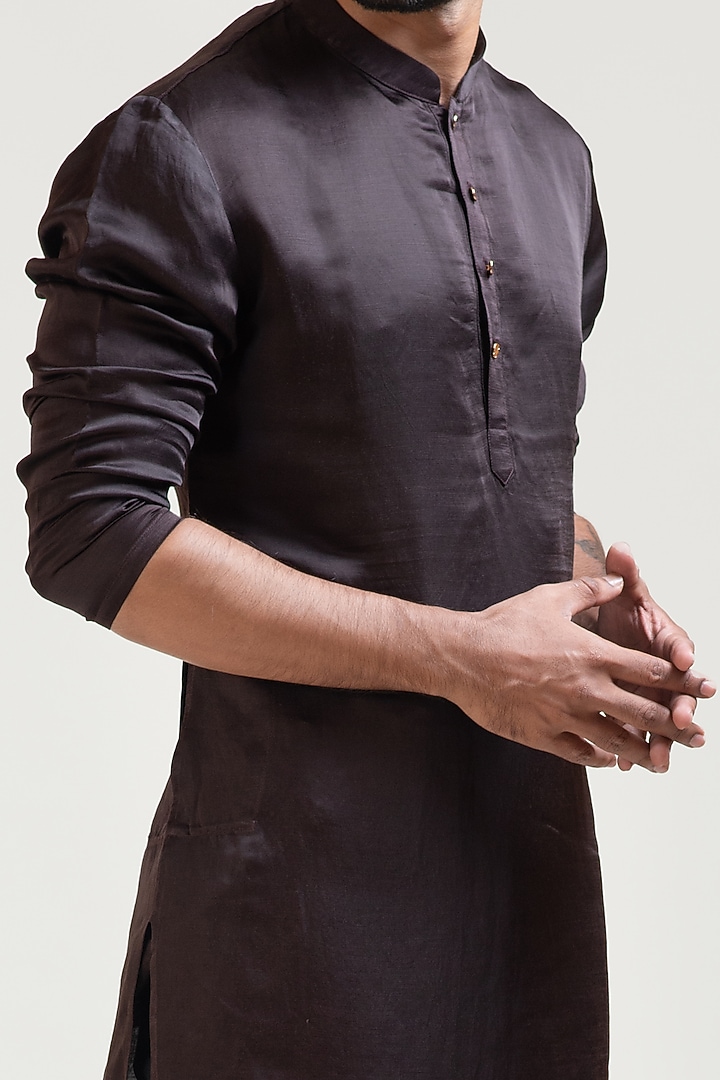 Coco Brown Linen Satin Embroidered Kurta Set by PAARSH at Pernia's Pop Up Shop