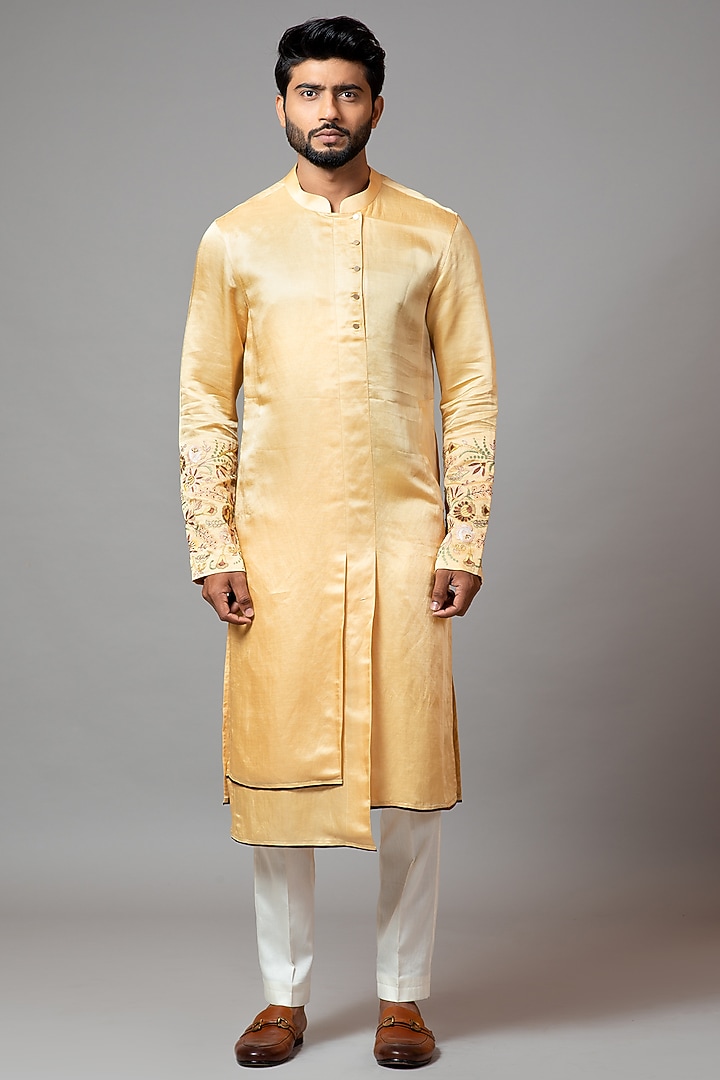 Dull Mustard Embroidered Paneled Kurta Set by PAARSH at Pernia's Pop Up Shop