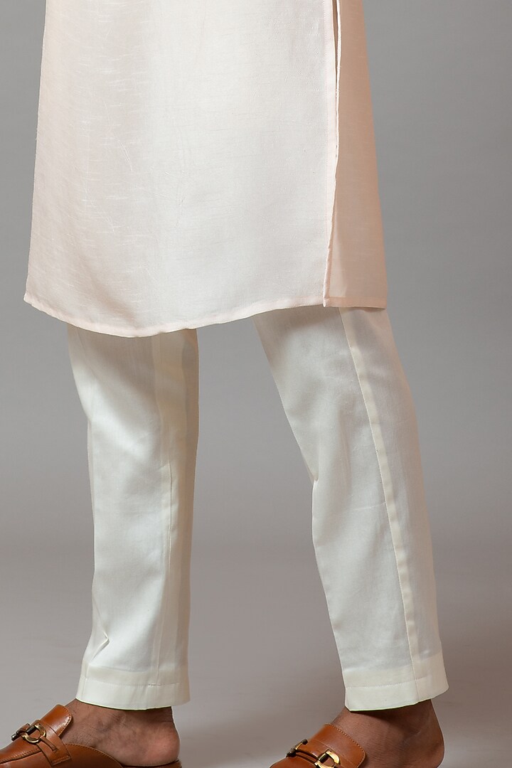 Faded Pink Embroidered Kurta Set by PAARSH at Pernia's Pop Up Shop