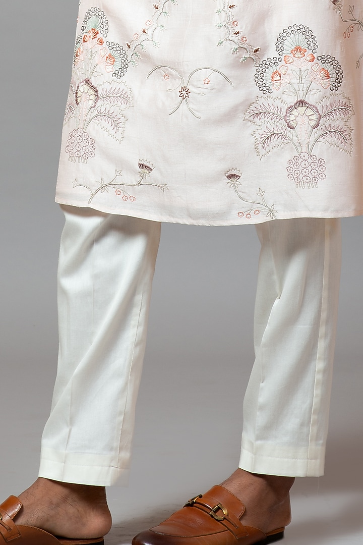 Crystal Pink Embroidered Kurta Set by PAARSH at Pernia's Pop Up Shop