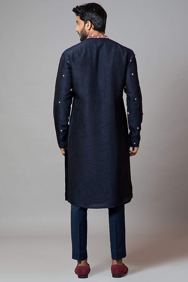 Navy Blue Embroidered Kurta Set by PAARSH at Pernia's Pop Up Shop