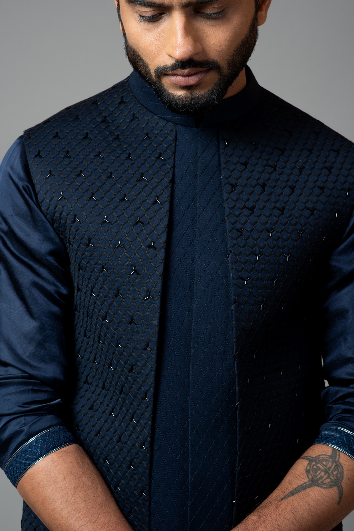 Best Nehru Jackets Under 3000: 6 Best Nehru Jackets Under 3000 in India for  a Dapper Desi Look - The Economic Times