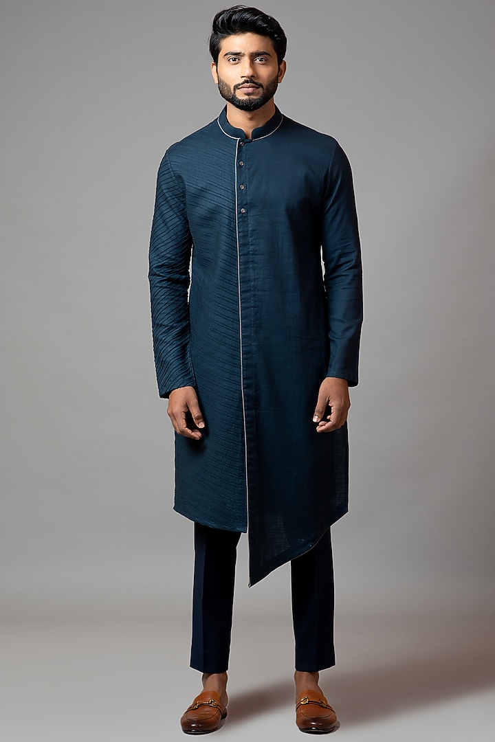 Navy Blue Pintucked Kurta Set by PAARSH at Pernia's Pop Up Shop