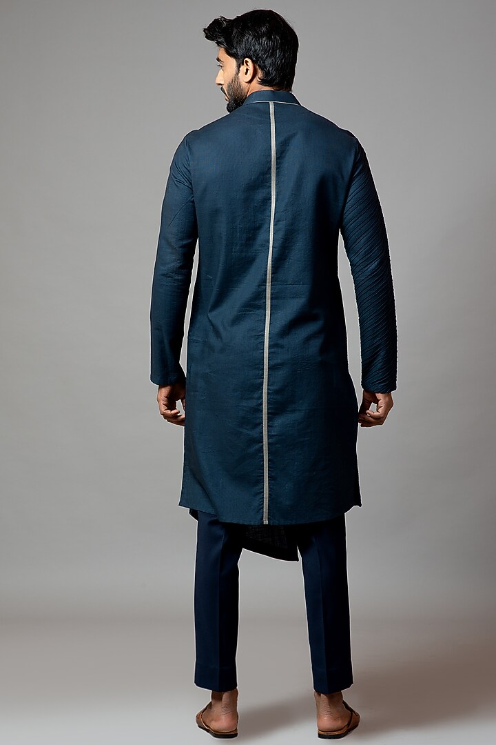 Navy Blue Pintucked Kurta Set by PAARSH at Pernia's Pop Up Shop