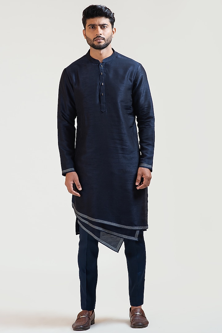 Ink Blue Paneled Kurta Set by PAARSH at Pernia's Pop Up Shop