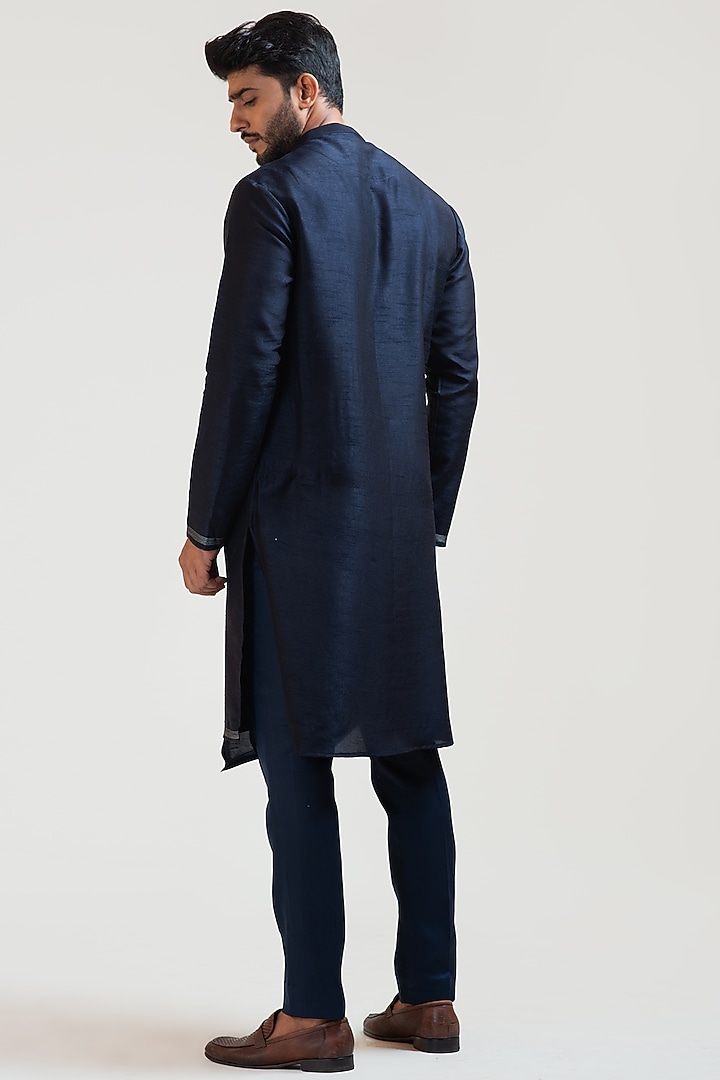 Ink Blue Paneled Kurta Set by PAARSH at Pernia's Pop Up Shop