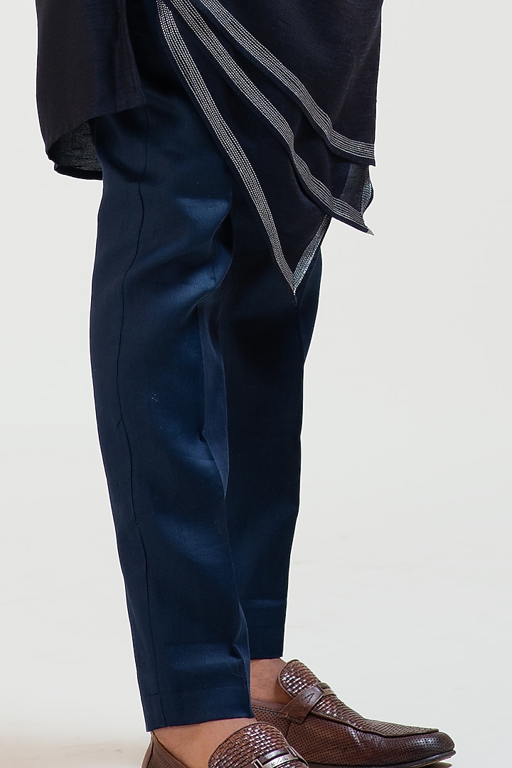 Ink Blue Paneled Kurta Set by PAARSH at Pernia's Pop Up Shop