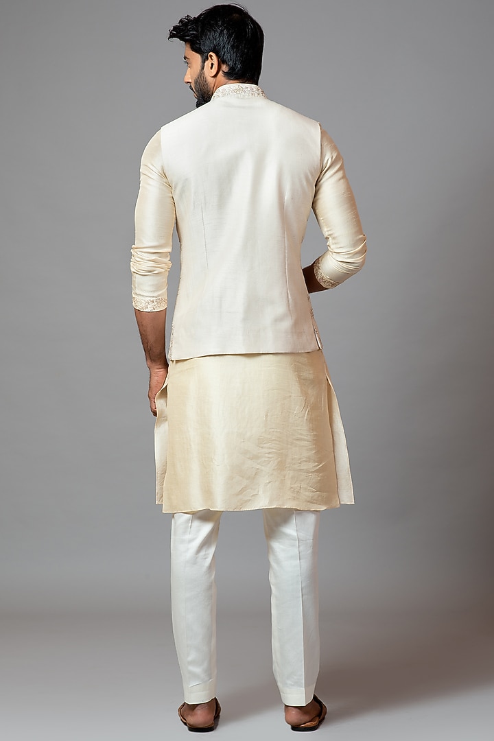 Off-White Embroidered Nehru Jacket by PAARSH at Pernia's Pop Up Shop