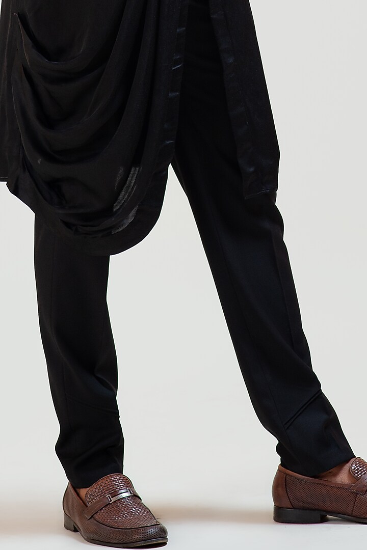Black Draped Kurta Set by PAARSH at Pernia's Pop Up Shop