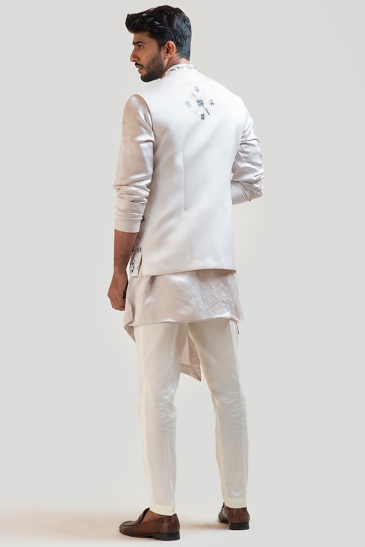 Creamy Grey Linen Satin Phulkari Embroidered Nehru Jacket Set by PAARSH at Pernia's Pop Up Shop